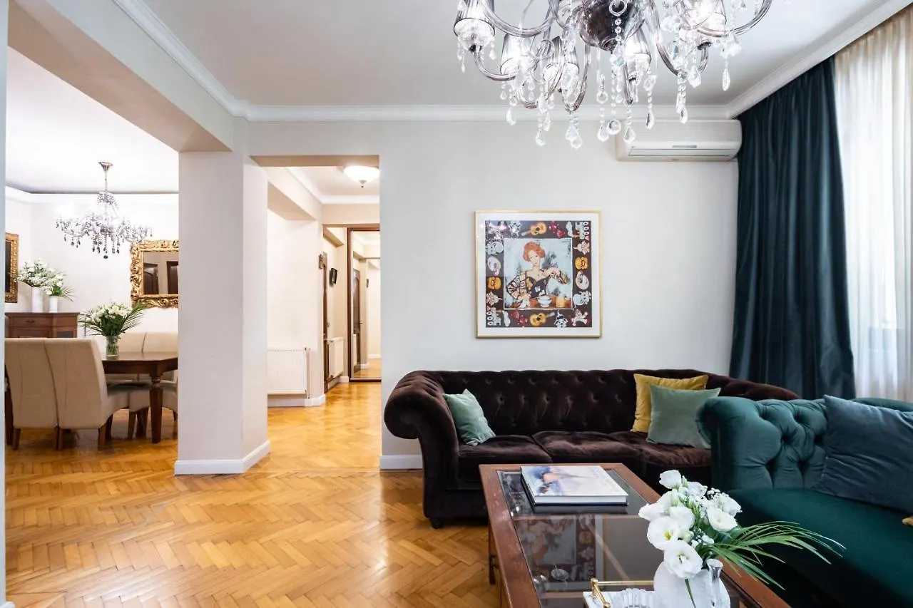 Casa Lu Villa Bucureşti
