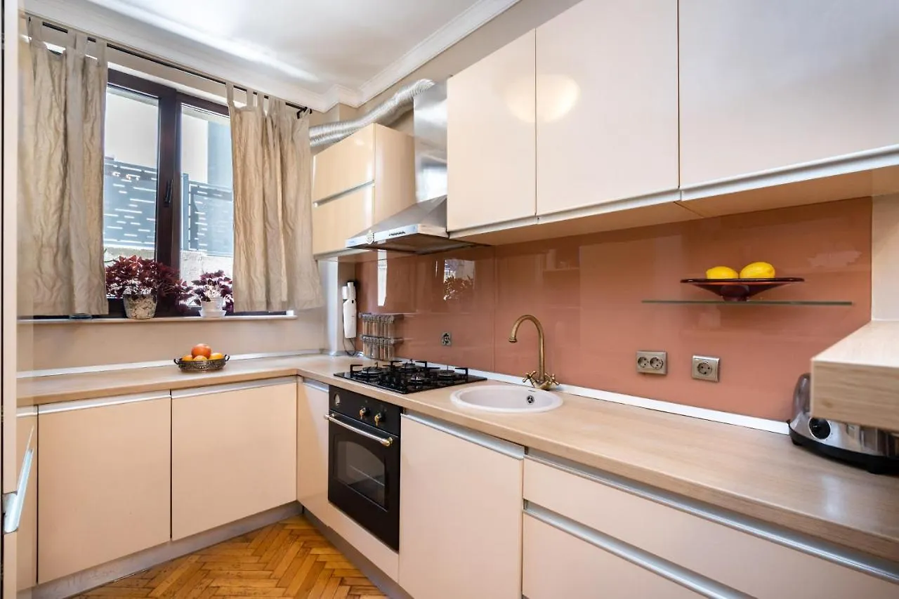 Casa Lu Villa Bucureşti